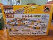 NEW Engineering Track Playset Engineering Truck 253pcs 3 Trucks 2 Powered Cars