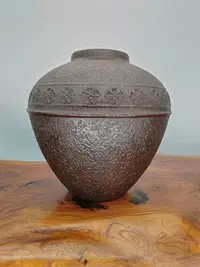 在飛比找Yahoo!奇摩拍賣優惠-日本回流  南部鐵器  花瓶老鐵花瓶  老砂鐵花瓶非常壓