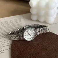 在飛比找蝦皮購物優惠-【時尚手錶】手錶女款高級冷淡風簡約復古氣質數字圓形小巧小錶盤