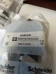 Telemecanique XD4PA14 Toggle Switch