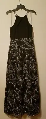 NWT Aidan Mattox Women's Embroidered Floral Gown Black sz 6