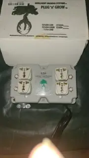 Plug N Grow 4 Outlet LED HID Master Light Relay Controller 240V 60A NOS.