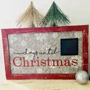 CARPENTREE DAYS UNTIL CHRISTMAS BARN-RED FRAMED PLAQUE WITH COUNTSOWN CHALKBOARD