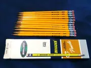 VTG Wallace Invader 511 #2 Med. Made USA Super lockbond Wood Pencils Box of 12