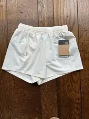 The North Face Women’s Wander Shorts 2.0 White Dune NWT Size Medium