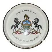 Vtg OFFICIAL COAT OF ARMS COMMONWEALTH OF PENNSYLVANIA CERAMIC ASHTRAY Gold