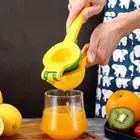 Portable Fresh Juice Presser Fruit Extractor Orange Citrus Lime Lemon Squeezer