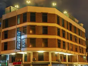 縱橫飯店Crossroads Hotel