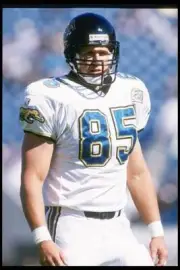 Tight end Rich Griffith Jacksonville Jaguars stands on the fiel- 1995 Old Photo