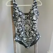 Boden Brand New Women's Bathing Swimsuit One Piece V Neck 10L Built In Bra Black