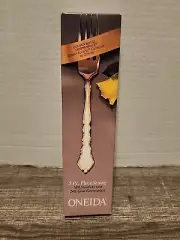Oneida Golden Royal Chippendale Stainless 1987 5-Pc Place Setting Gold Trim-NEW