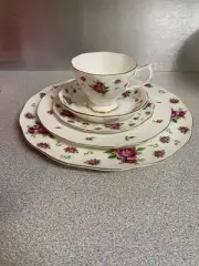 NIB Royal Albert Cheeky Pink 5 Piece Place Setting Dinner Salad Bread Cup Saucer