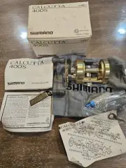 Shimano Calcutta 400S Fishing Reel. Made in Japan. W/ Box and Soft Bag