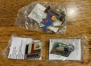 1998 FRANCE SOCCER WORLD CUP SNICKERS BADGES/PINS x 2 and Keyring x 1 - All NIP