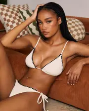 [Kaiami] Kaiami Women's Mariana Triangle Bikini Top in Vanilla/Black Size 10 10 Vanilla/Black