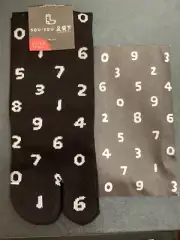 BRAND NEW: TABI JAPANESE SOCKS IN BLACK AND WHITE