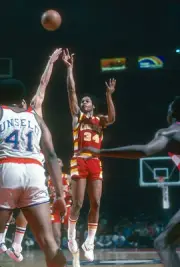 Auston Carr Cleveland Cavaliers shoots v the Washington Bullets at- Old Photo 2