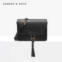 在飛比找蝦皮購物優惠-CHARLES&KEITH 二手小CK皮革流蘇側背包 斜背包