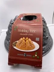 Nordic Ware Holiday Non Stick Tree Bundt Cake Pan 9 Cup Mold Cast Aluminum