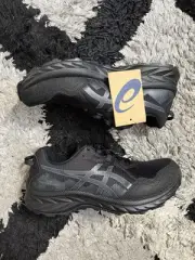 Size 9.5 - ASICS Gel Venture 10 Extra Wide Black Graphite Grey Brand New