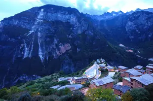 香格裏拉巴拉格宗雪山朝拜養心莊園Snow Mountain Worship