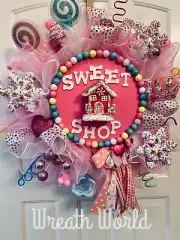 PINK CANDYLAND CHRISTMAS WREATH SWEET SHOP NEW HANDMADE GINGERBREAD HOUSE