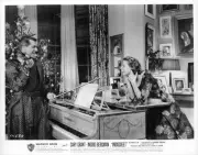 Cary Grant laughs with Ingrid Bergman for the movie Indiscreet 1958 Old Photo
