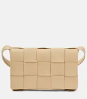 [Bottega Veneta] Bottega Veneta Cassette leather shoulder bag One Size beige