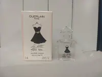 在飛比找Yahoo!奇摩拍賣優惠-香親香愛～～Guerlain 嬌蘭 小黑裙 淡香水 5ml,