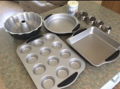 Cuisinart Bakeware Set: Chef’s Classic Non-Stick With Silicone Grips