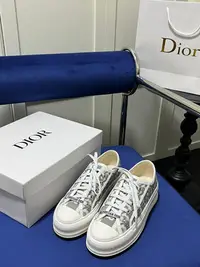 在飛比找Yahoo!奇摩拍賣優惠-Dior 迪奧新品WALK'N'DIOR 厚底刺繡運動鞋 頂