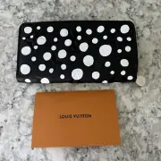 NWT Louis Vuitton X Yayoi Kusama Empreinte Leather BlackWhite Dots Zippy Wallet