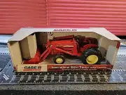 ERTL International 350U Tractor w/Loader 1/16 Diecast Farm Tractor Replica
