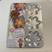 Wilton Blossom Pop Cookie Treat Pan #2105-8109 (1999) Wilton Cake Birthday