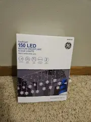 GE StayBright 150-Count Warm White LED Motion Snowflake Icicle Christmas Lights