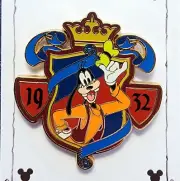 Disney WDW Character Crest Goofy