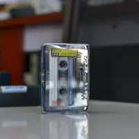 在飛比找Yahoo!奇摩拍賣優惠-日本產磁帶隨身聽超薄walkman 磁帶機老式懷舊 sony