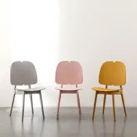 在飛比找樂天市場購物網優惠-直銷網紅糖果椅北歐塑料椅家用成人椅子餐廳塑料歐式洽談椅
