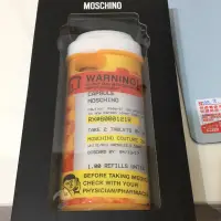 在飛比找蝦皮購物優惠-Moschino iPhone6S 藥丸手機殼