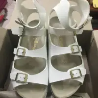 在飛比找蝦皮購物優惠-birkenstock 羅馬涼鞋