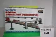 Bachmann HO/ON 30 Scale 18-Piece E-Z Track Graduated Pier Set