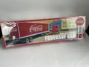 AMT Coca Cola Fruehauf Beaded Van Trailer 1/25 Model Kit Sealed