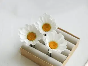 Daisy hair pins Flower bobby pins Wedding hair piece for bride