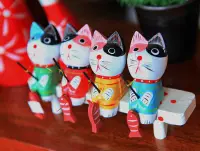 在飛比找Yahoo!奇摩拍賣優惠-木刻貓 釣魚小貓 彩繪貓咪 一組 動物擺飾 田園鄉村風 裝飾