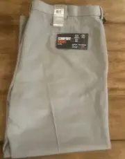 Dockers Comfort Khaki, d3 classic fit flat front 44x30 , New, Men Docker Pants