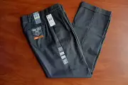 NEW MEN'S DOCKERS IRON FREE CLASSIC FIT PLEATED DARK GRAY DRESS PANTS NWT $72