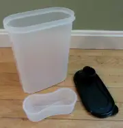 Tupperware Modular Mates Oval Container 9 3/4 C Measure Lid Black Pour Seal New