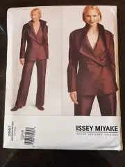 Vogue #2687 Designer Original ISSEY MIYAKE Jacket & Pants Pattern 12 14 16 UNCUT