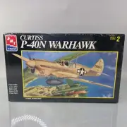 AMT 1:48 Curtiss P-40N Warhawk Model Kit 8798 Fighter Bomber Plane SEALED
