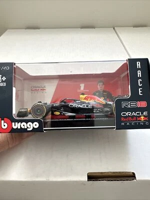 Burago Oracle Red Bull Model Formula 1 Max Verstapprn RB18 1:43